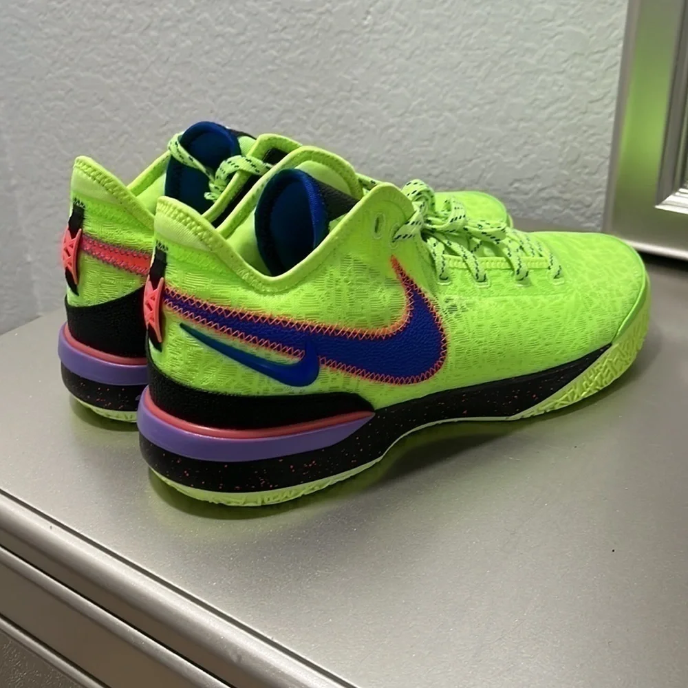 Mens Nike ZOOM LEBRON NXXT GEN 'GLITCH' Size 12 Brand New No Box DR8784-300 - Picture 4 of 5